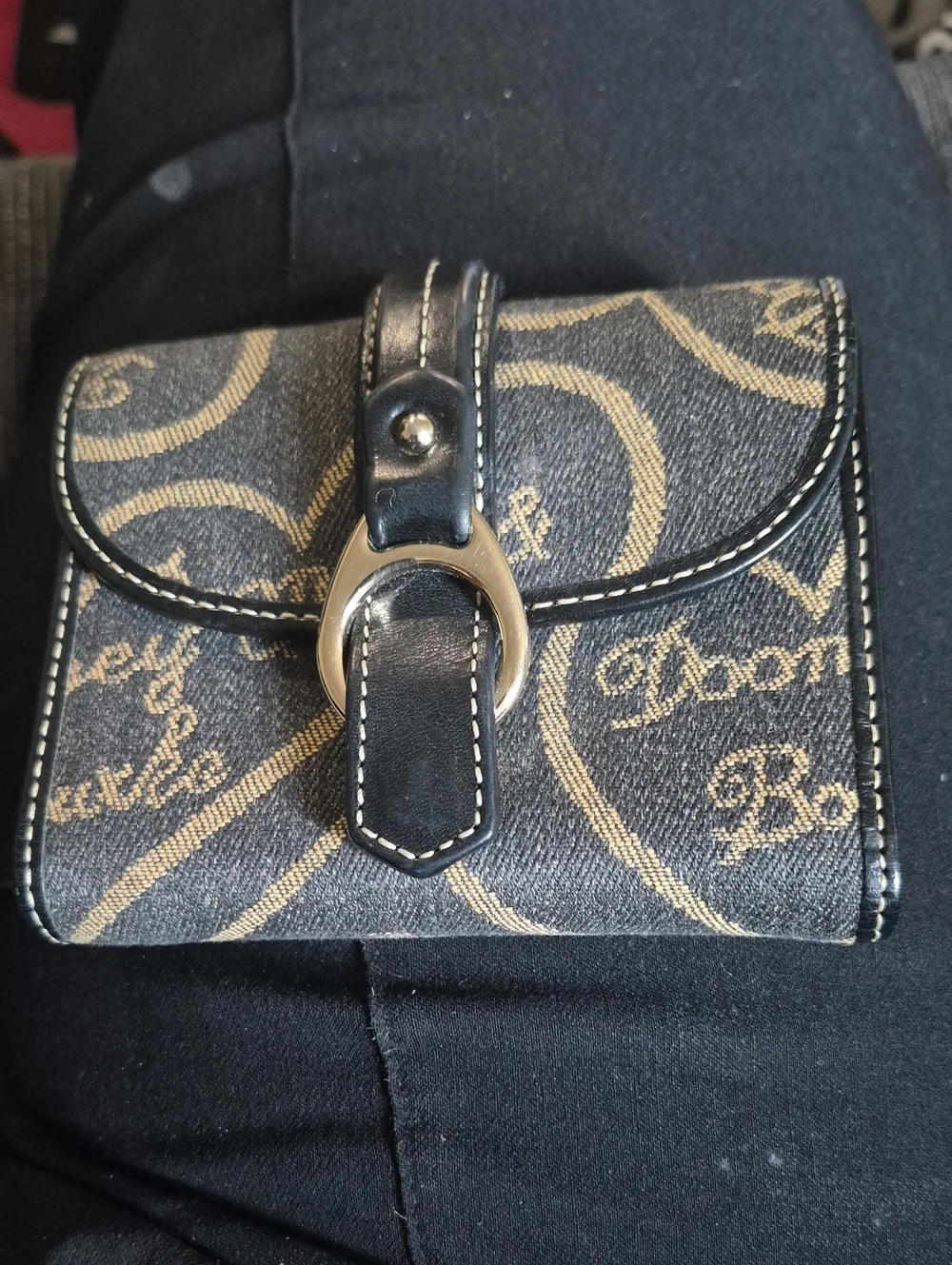 Vintage Dooney & Bourke Y2K Signature Heart Small Trifold Wallet